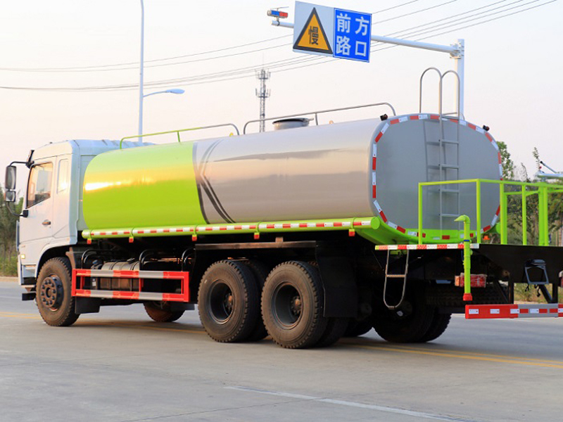 東風(fēng)后八輪灑水車